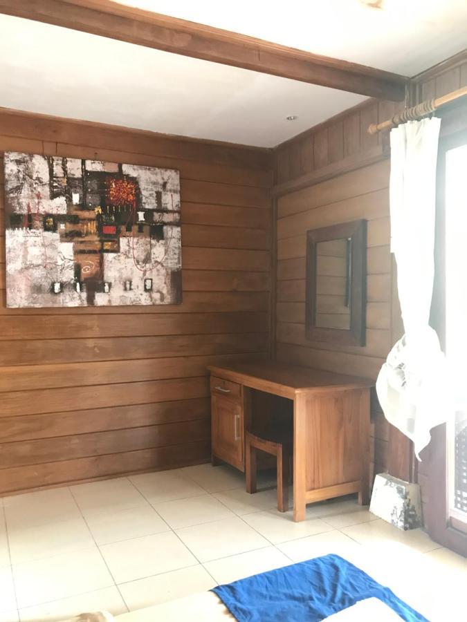 The Exile Sunset Bar & Bungalow Джили Трауанган Екстериор снимка